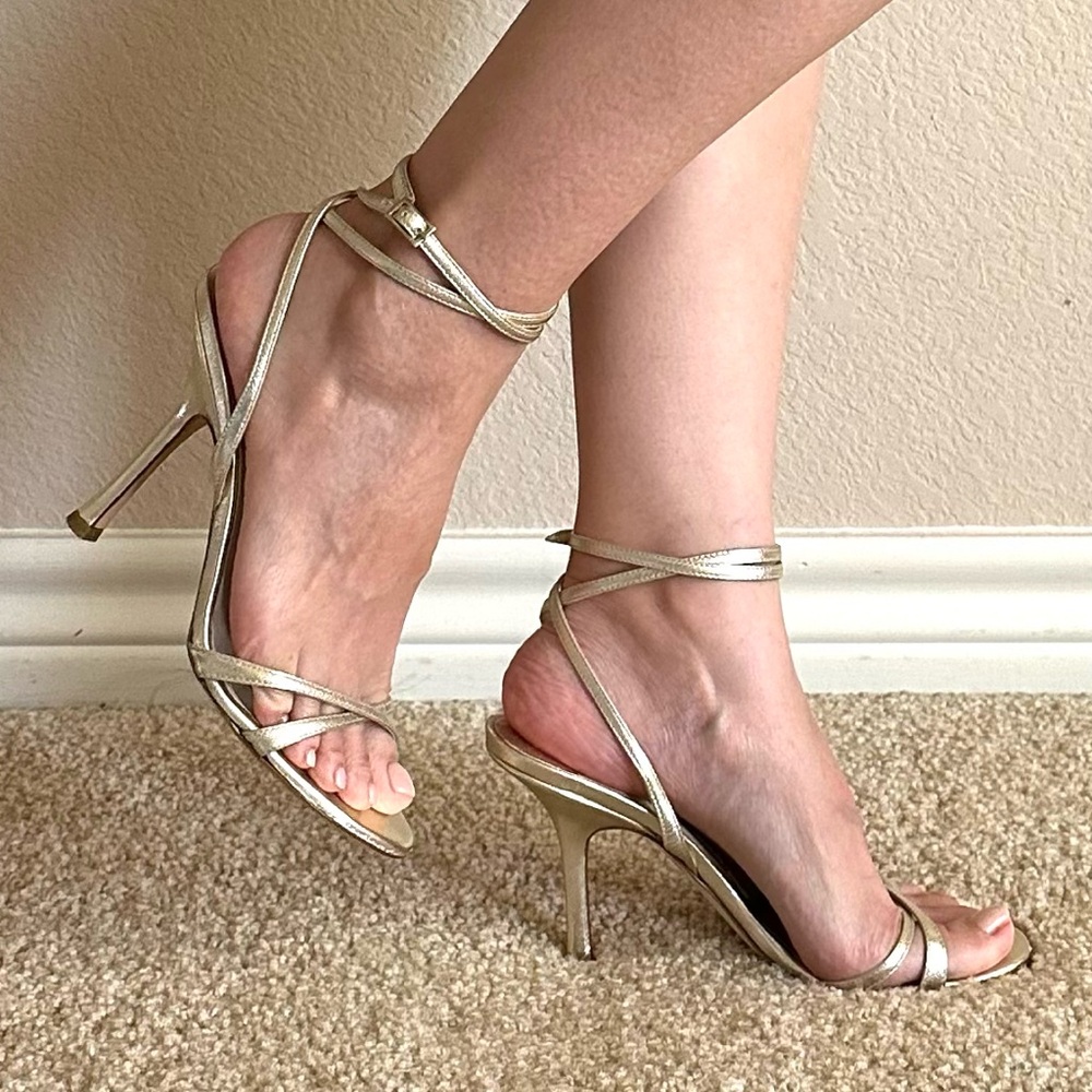 💯% Authentic Jimmy Choo Gold Strappy Sandals Black Heels size 6 EU 36